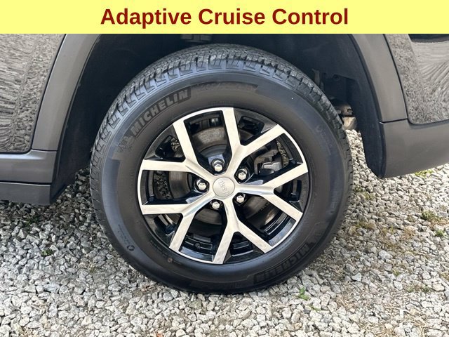 Used 2024 Jeep Grand Cherokee Limited AWD/4WD image 9