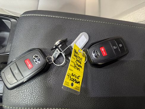 Certified 2026 Toyota Camry XLE FWD image 25