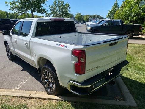 Used 2024 Chevrolet Silverado 1500 LT AWD/4WD image 29