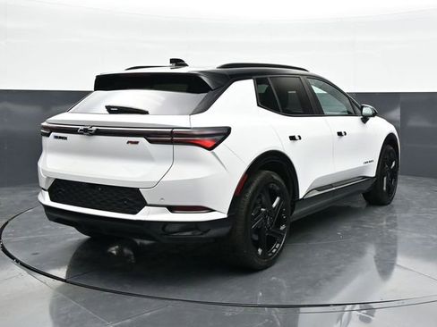 Used 2024 Chevrolet Equinox EV RS image 7