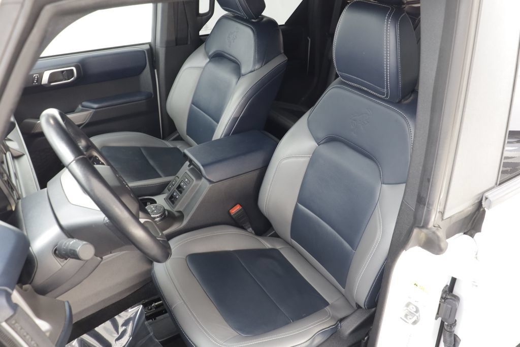 Used 2023 Ford Bronco Outer Banks AWD/4WD image 13