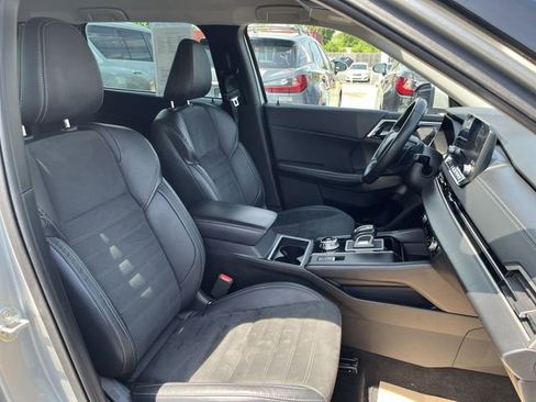 Used 2023 Mitsubishi Outlander SE FWD image 28