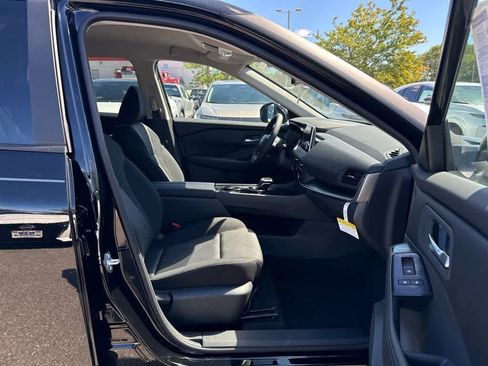 New 2026 Nissan Rogue SV image 27