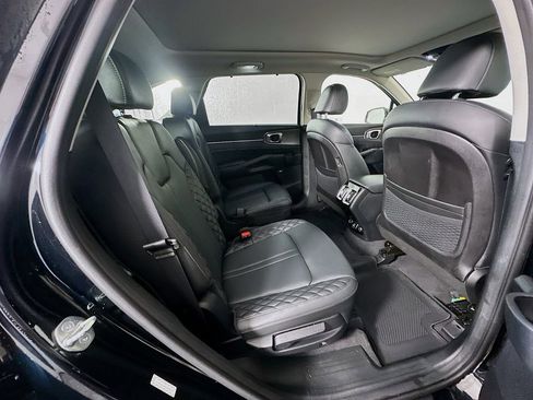 Used 2023 Kia Sorento SX image 28