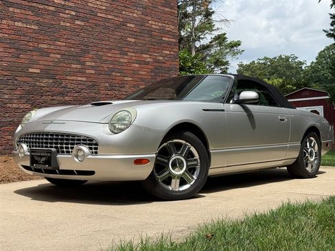 Used 2005 Ford Thunderbird RWD image 14