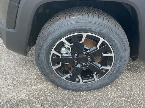 New 2023 Jeep Renegade Trailhawk image 10