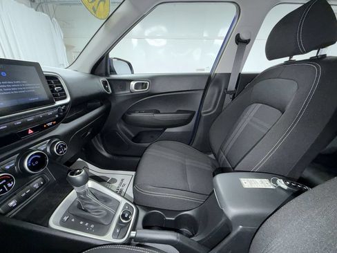 Used 2026 Hyundai Venue SEL FWD image 22