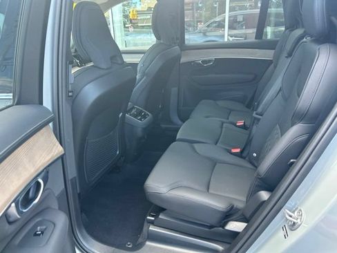 Certified 2025 Volvo XC90 B6 Plus AWD/4WD image 17