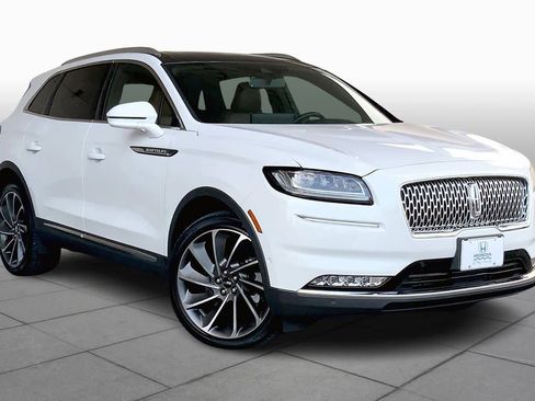 Used 2022 Lincoln Nautilus Reserve w/ Equipment Group 202A image 2