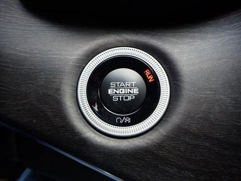 New 2025 Jeep Grand Cherokee L Overland w/ Luxury Tech Group IV image 25