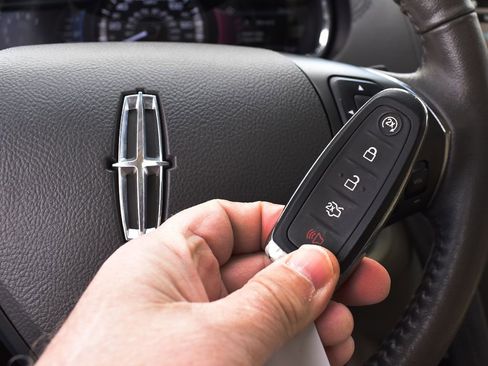 Used 2018 Lincoln MKT AWD w/ Technology Package image 14