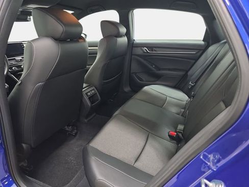 Used 2022 Honda Accord Sport image 12