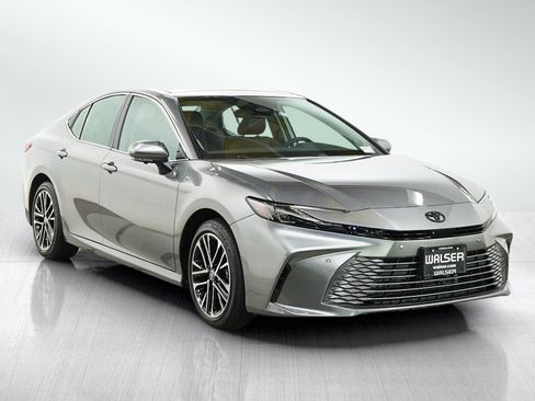 Used 2026 Toyota Camry XLE w/ Premium Plus Package AWD/4WD image 7