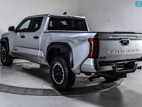 Used 2024 Toyota Tacoma TRD Off-Road AWD/4WD image 6