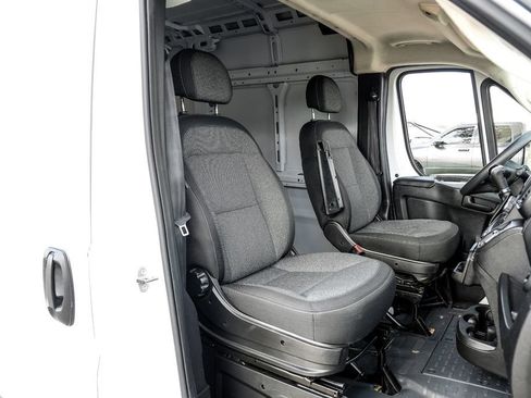Used 2023 RAM ProMaster 2500 FWD image 30