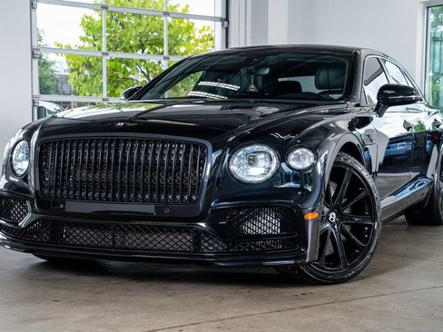 Used 2020 Bentley Flying Spur W12 image 2