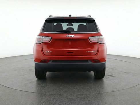 Used 2025 Jeep Compass Limited image 7