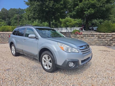 Used 2014 Subaru Outback 2.5i Premium AWD/4WD image 1