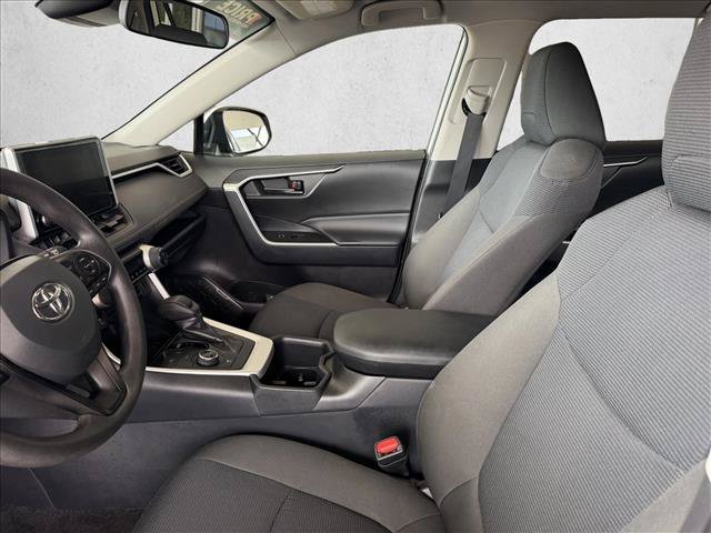 Used 2025 Toyota RAV4 LE AWD/4WD image 9