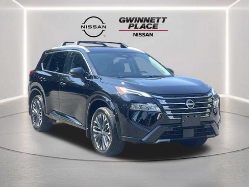 Certified 2025 Nissan Rogue Platinum FWD image 31