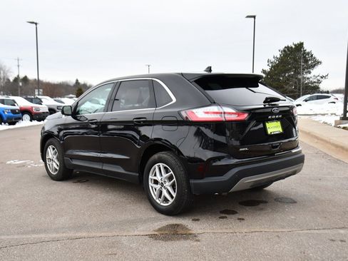 Used 2024 Ford Edge SEL w/ Convenience Package image 4