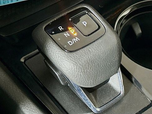 Used 2023 Nissan Rogue SV image 17