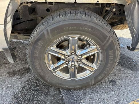 Used 2024 Ford F150 XLT w/ Mobile Office Package image 4