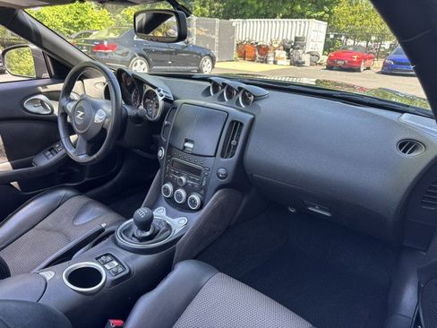Used 2013 Nissan 370Z Touring RWD image 30