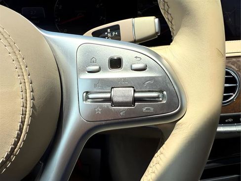 Used 2018 Mercedes-Benz S 560 Sedan image 13