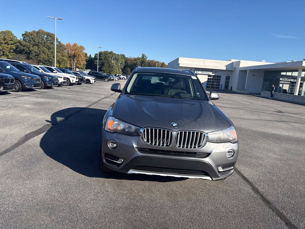 Used 2017 BMW X3 xDrive28i AWD/4WD image 2