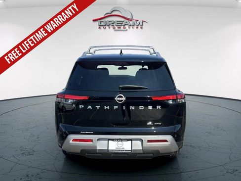 Used 2025 Nissan Pathfinder SL AWD/4WD image 13
