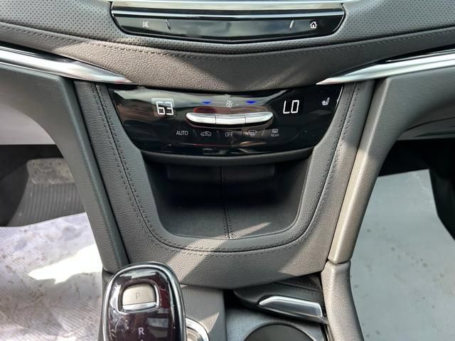 New 2025 Cadillac XT6 Luxury w/ LPO, Floor Liner Package AWD/4WD image 16