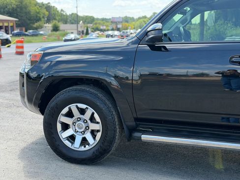 Used 2014 Toyota 4Runner Trail AWD/4WD image 8