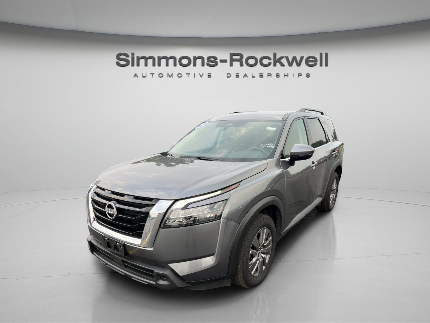 Used 2025 Nissan Pathfinder SV AWD/4WD image 1