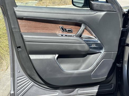 Certified 2023 Land Rover Range Rover SE AWD/4WD image 19