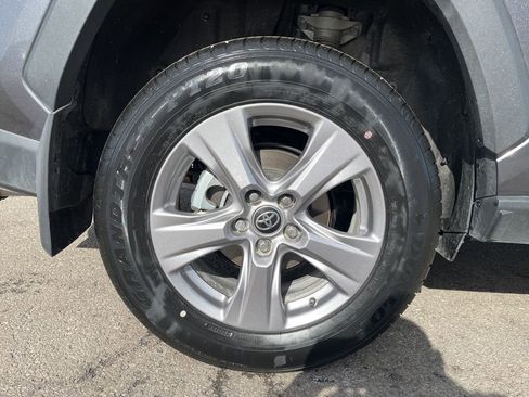 Used 2025 Toyota RAV4 XLE w/ Convenience Package image 17