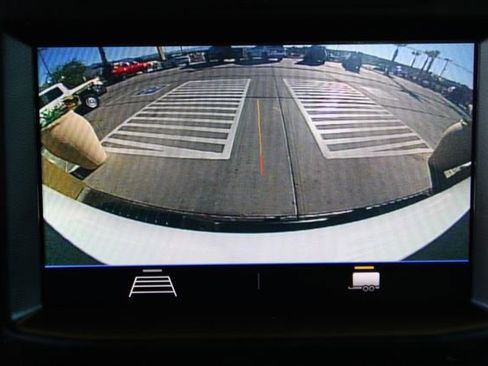 Used 2020 Chevrolet Silverado 2500 Custom w/ Custom Value Package image 18