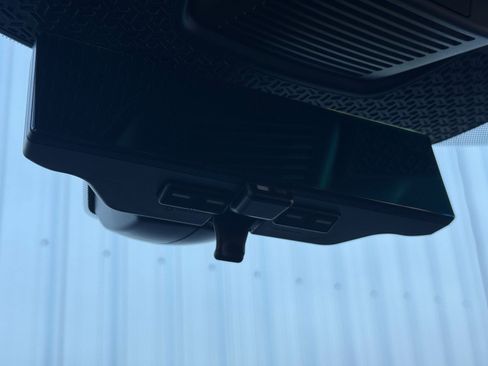 Used 2025 Nissan Ariya FWD image 34