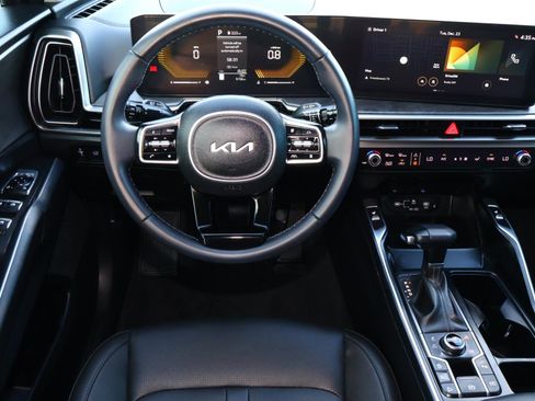 Used 2025 Kia Sorento X-Line EX image 9