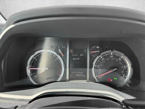 Used 2023 Toyota 4Runner Limited AWD/4WD image 13