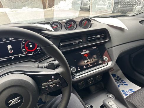 Used 2024 Nissan Z Sport w/ Floor Mat Package image 21