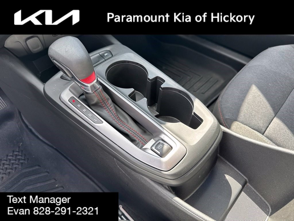 Used 2025 Chevrolet Trax RS w/ Driver Confidence Package FWD image 22