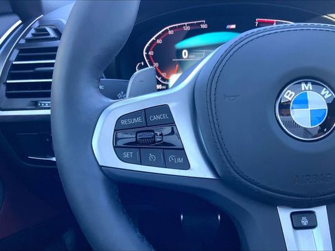 Certified 2025 BMW X4 xDrive30i w/ Premium Package image 21