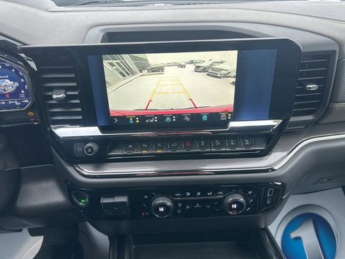 Used 2022 Chevrolet Silverado 1500 ZR2 w/ Technology Package image 23