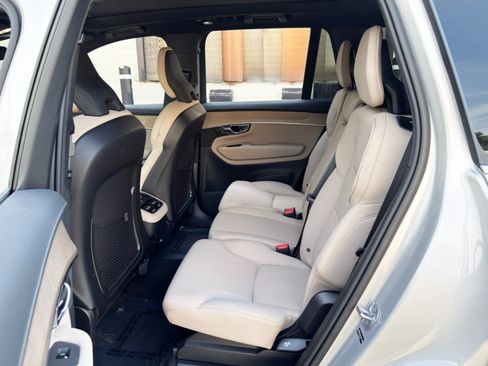 Used 2025 Volvo XC90 B5 Core w/ Protection Package Premier AWD/4WD image 46