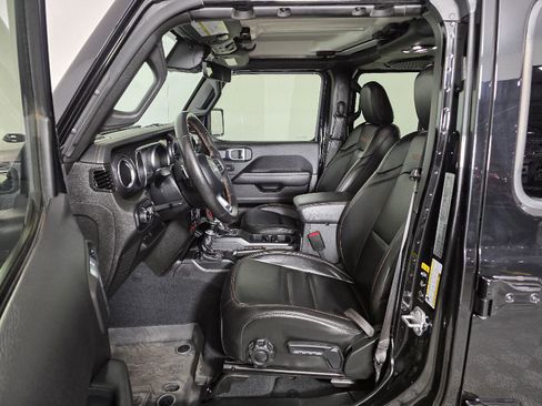 Used 2022 Jeep Wrangler Unlimited Rubicon w/ Trailer Tow Package image 12