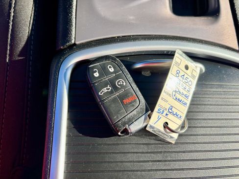 Used 2022 Dodge Charger SXT image 25