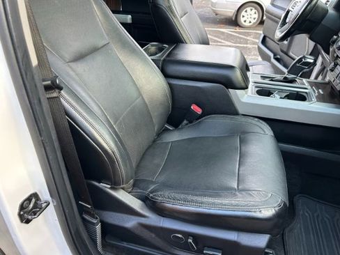 Used 2015 Ford F150 Lariat image 27