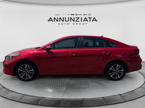 Used 2023 Kia Forte LXS FWD image 2