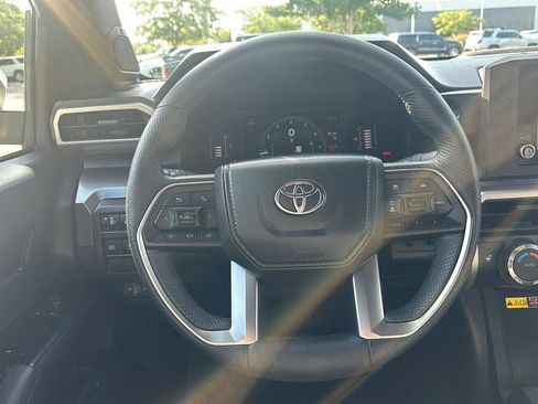 Used 2025 Toyota Tacoma SR5 AWD/4WD image 28